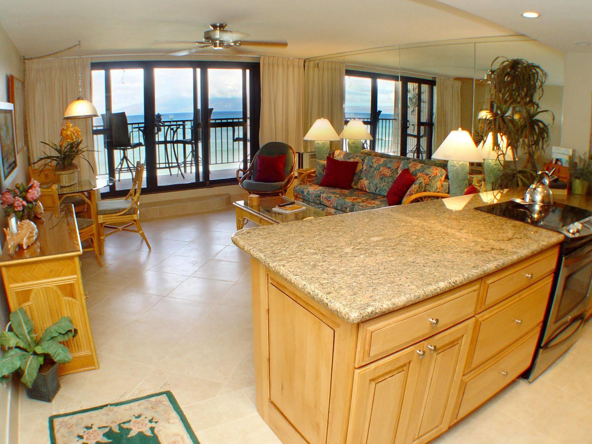 Kaleialoha Condominiums Lahaina Exterior photo